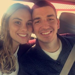 Meet your Posher, Mona